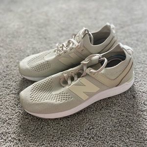 New Balance 247size 8.5